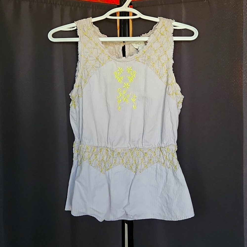 HD in Paris Tank top. Size U.S. 2. Grey with green embroidery.